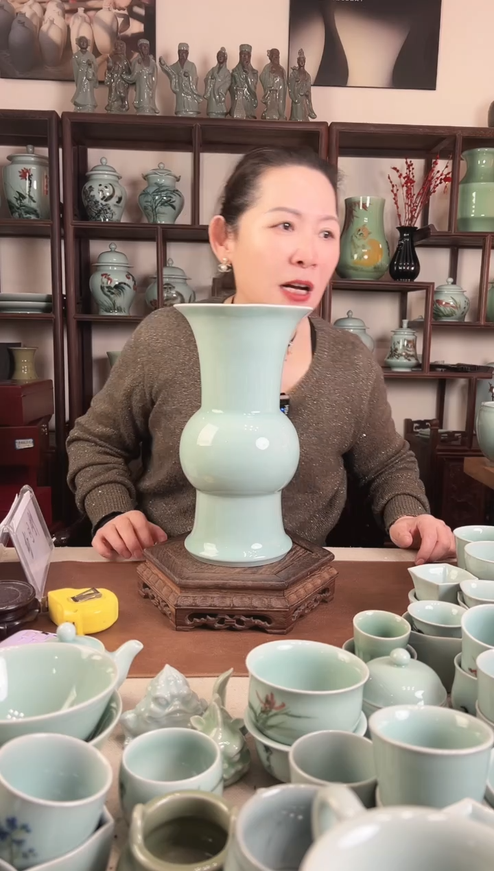 用****2纯手工 粉青 花觚