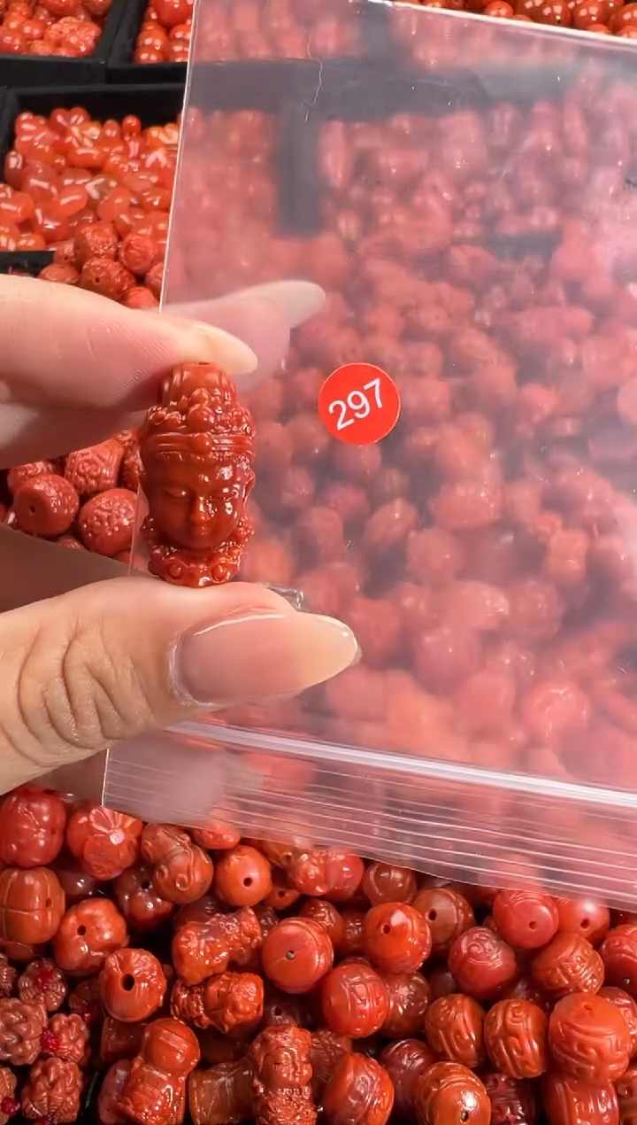 颈饰未镶嵌南红玛瑙1