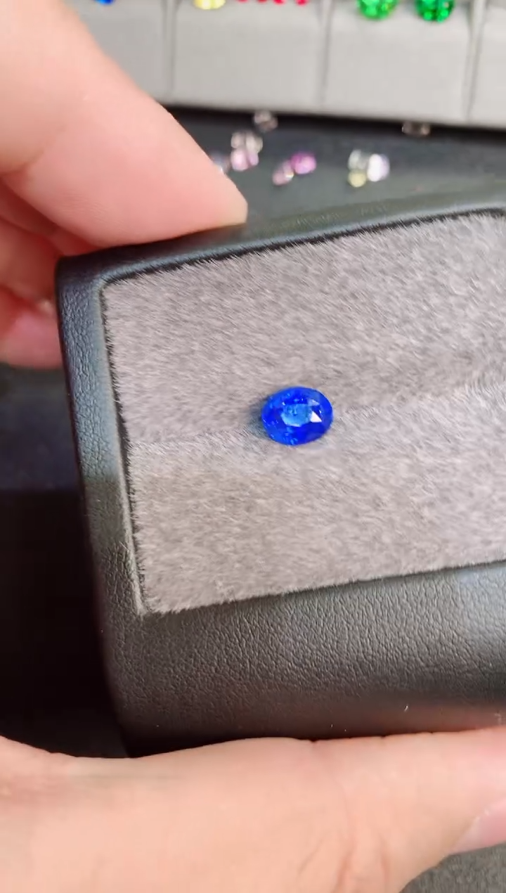 【闪购商品】蓝宝石裸石未镶嵌2.19ct皇家蓝