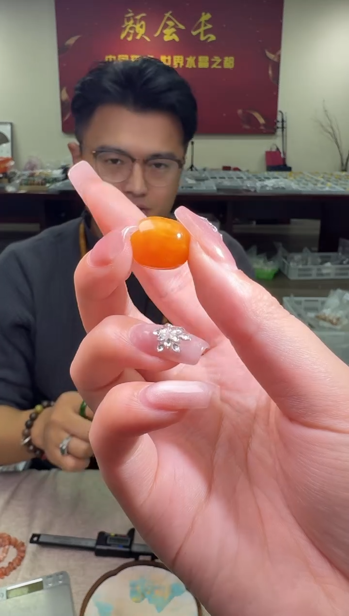 【闪购商品】蜜蜡珠宝奇石未镶嵌多样性发一件 556