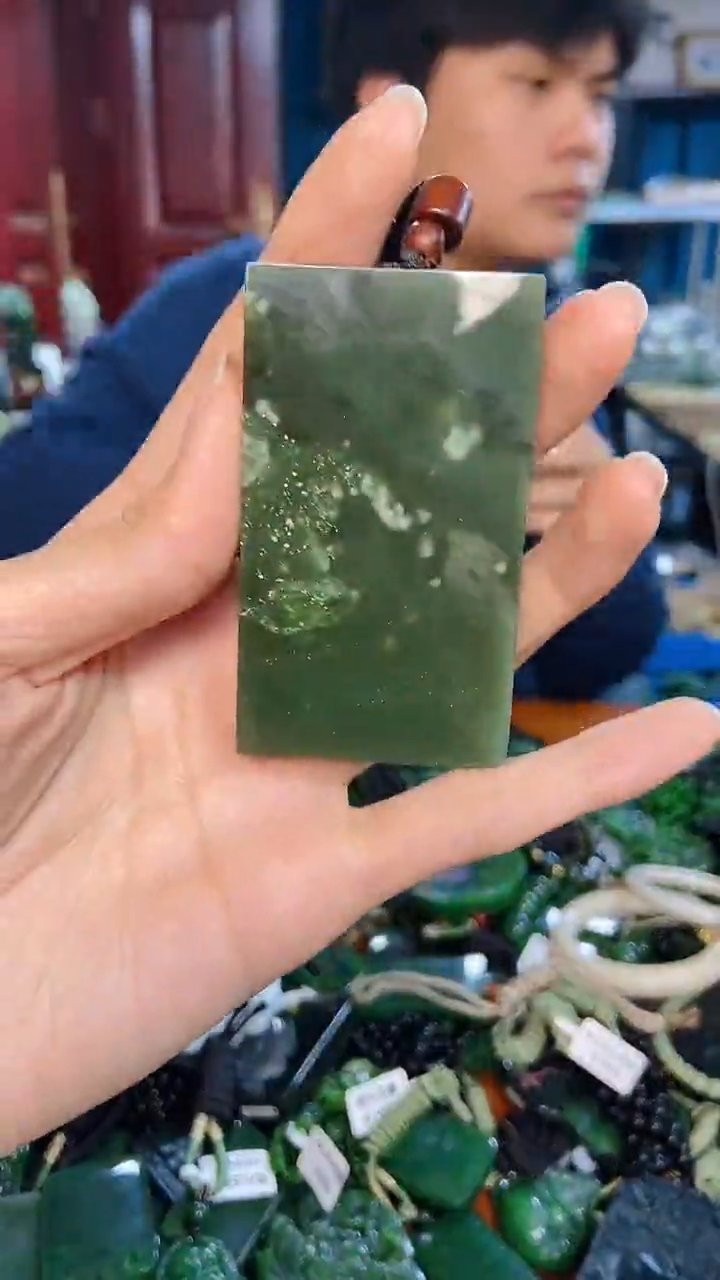 未镶嵌和田玉挂件1