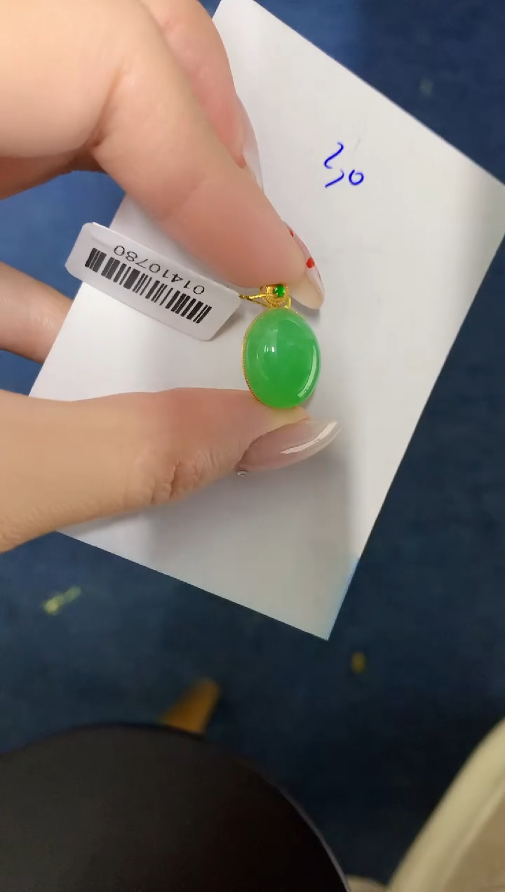 【闪购商品】翡翠颈饰18K金镶嵌0000000000