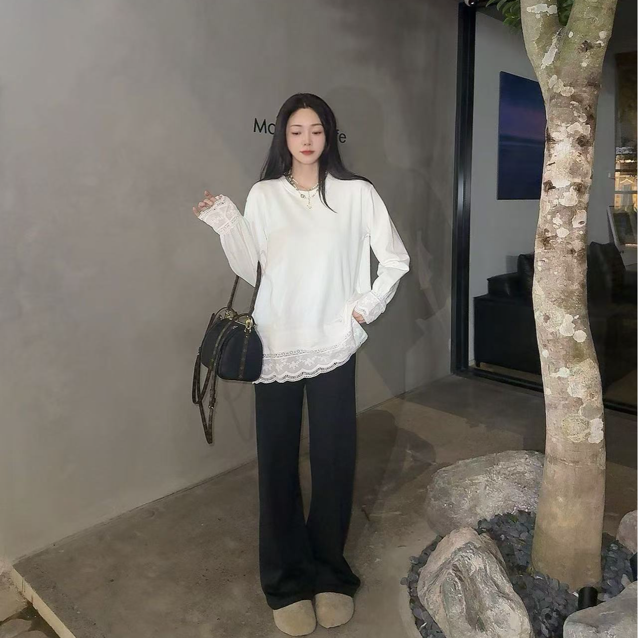 下拼刺绣蕾丝长袖T