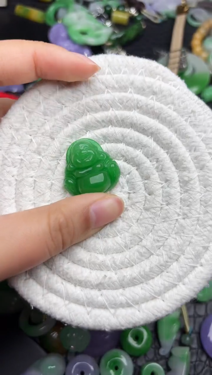 颈饰未镶嵌翡翠缅甸翡翠吊坠