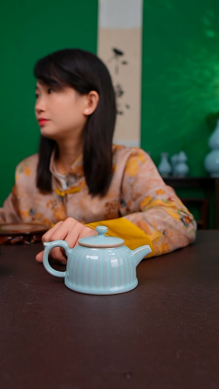 天青青莲壶不完美 简装