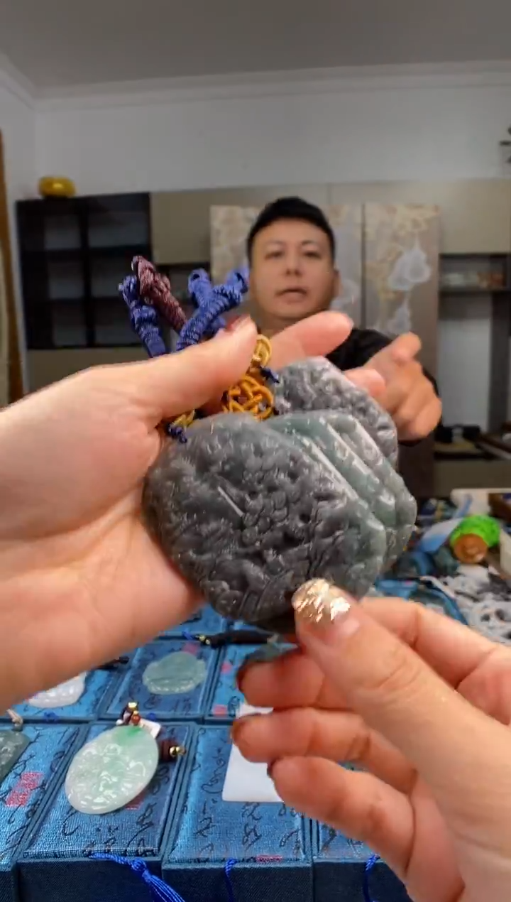 颈饰未镶嵌翡翠多样性发其一