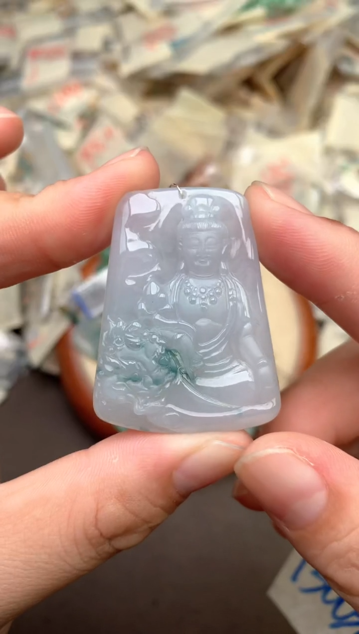 未镶嵌挂件翡翠   —文殊
