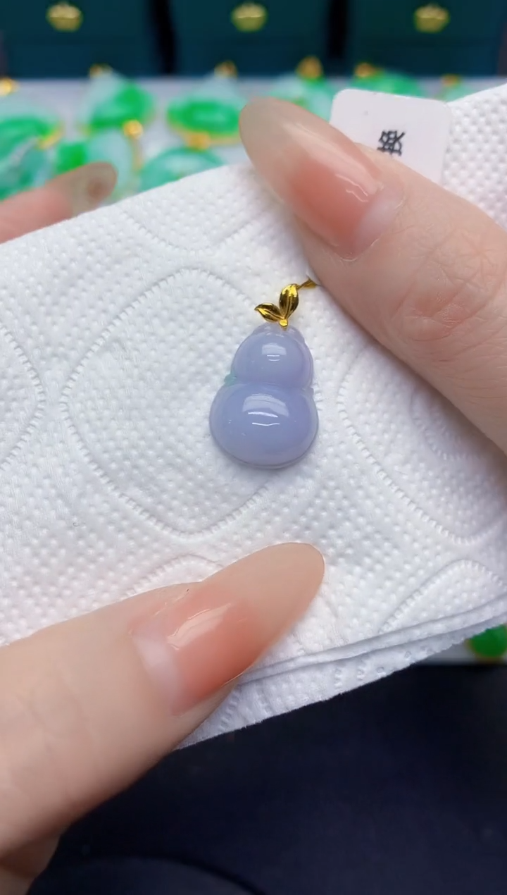 颈饰18K金镶嵌翡翠缅甸天然翡翠A货