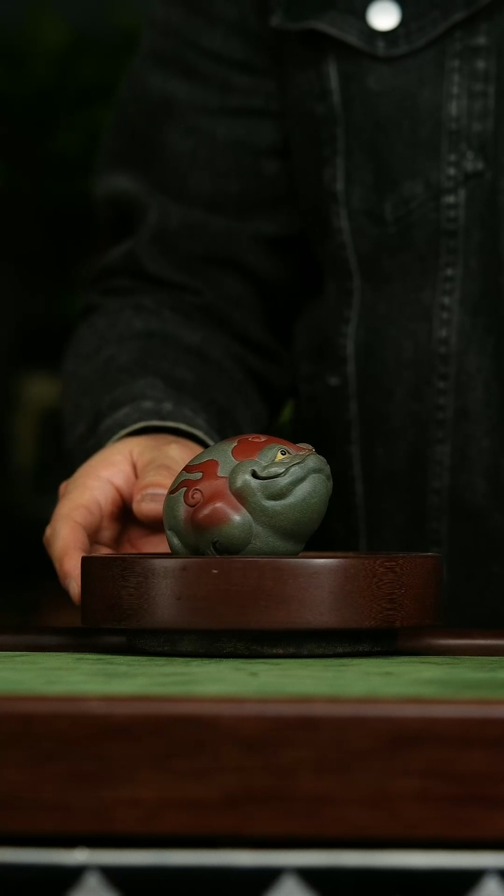 茶壶紫砂用****5f54蟾王茶宠 温茶炉