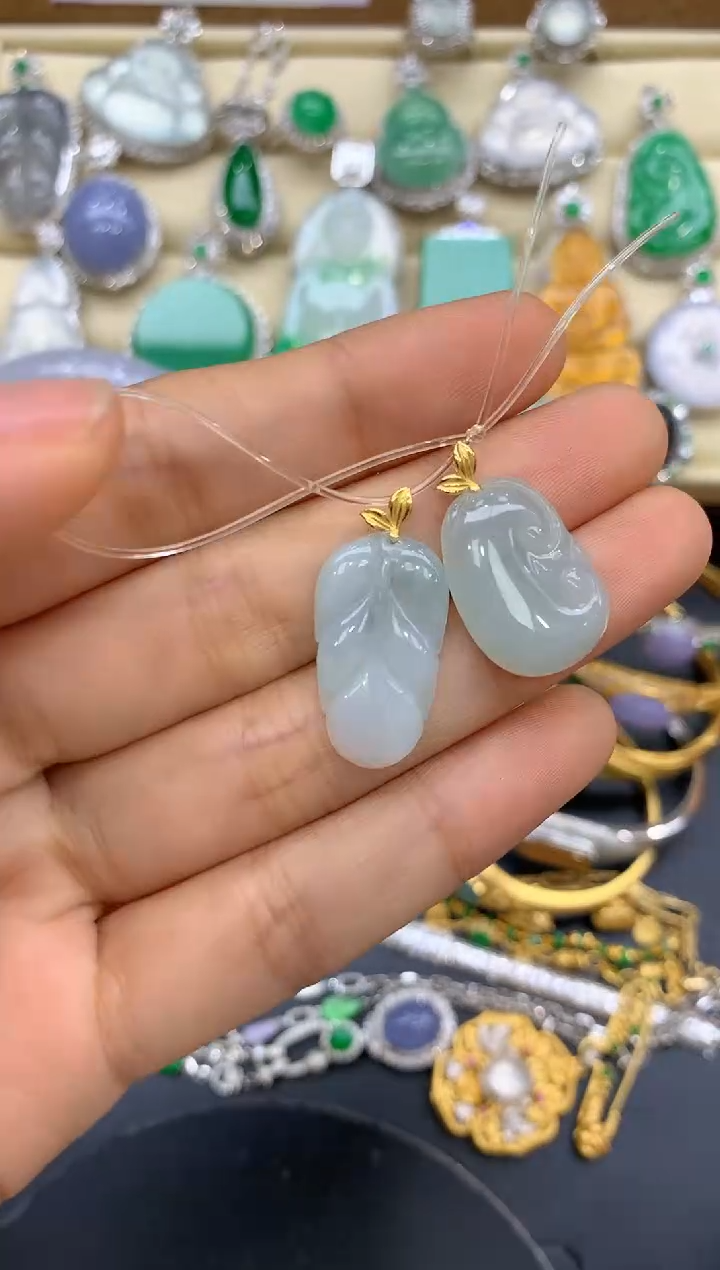 翡翠18K金镶嵌颈饰92-中国好珍宝  打包