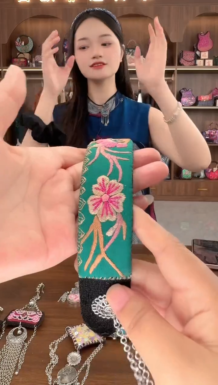 织绣扶光苗绣传承L3