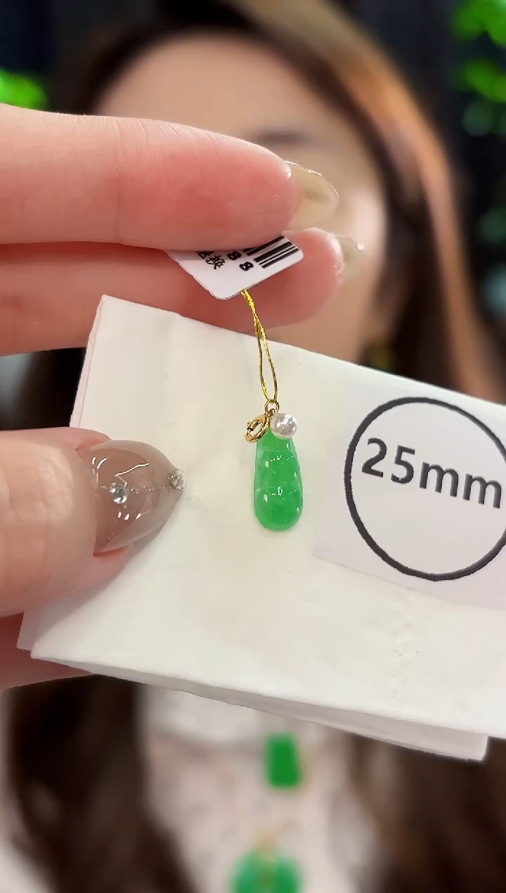 翡翠18K金镶嵌颈饰缅料A货/多样性发货/一件