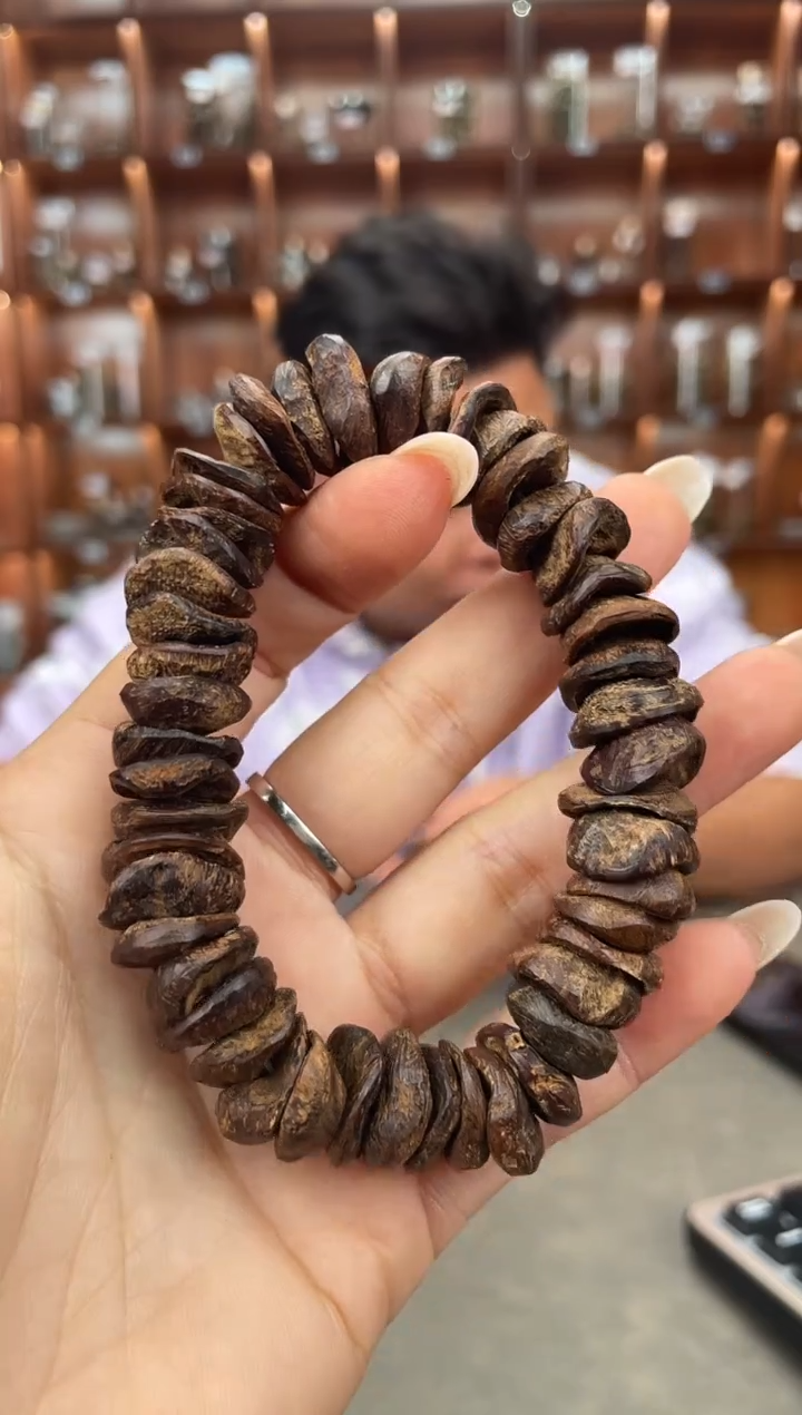 【闪购商品】沉香手串64号沉水文莱多样性发一条