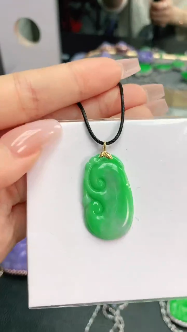 【闪购商品】翡翠颈饰18K金镶嵌赠礼盒证书