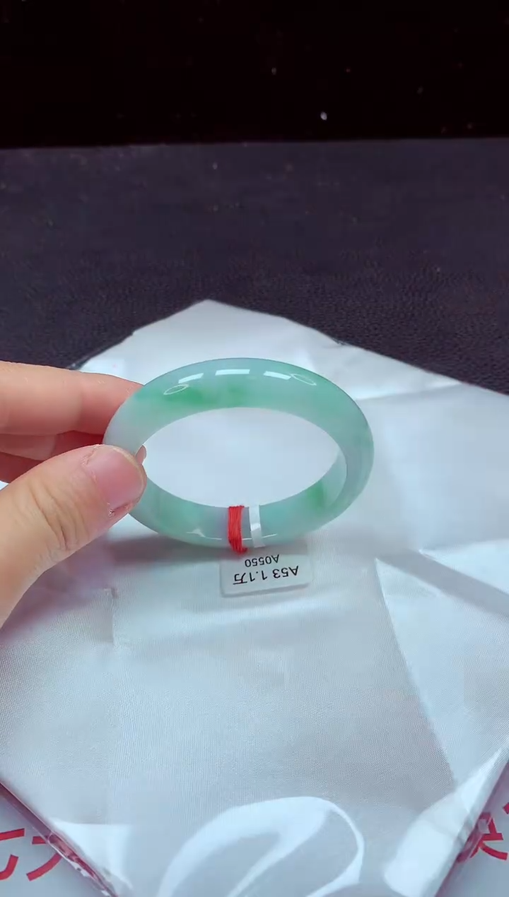 【闪购商品】翡翠手镯未镶嵌手镯53