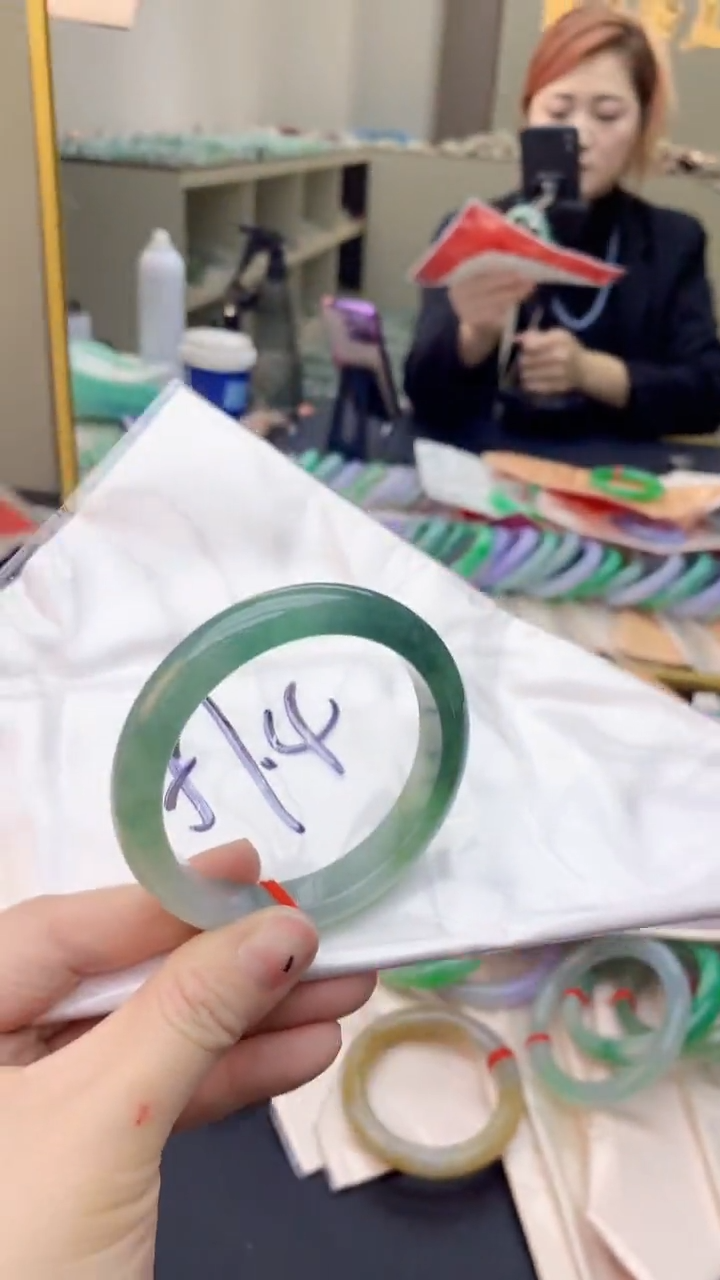 【闪购商品】翡翠手镯未镶嵌0246927802