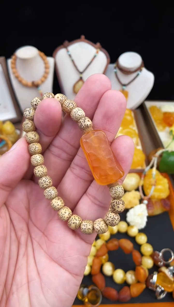 琥珀未镶嵌珠宝奇石柒月