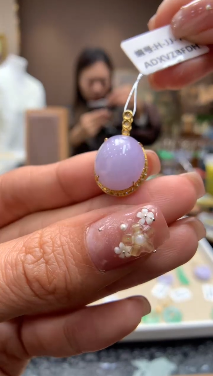 【闪购商品】翡翠颈饰18K金镶嵌蛋面吊坠