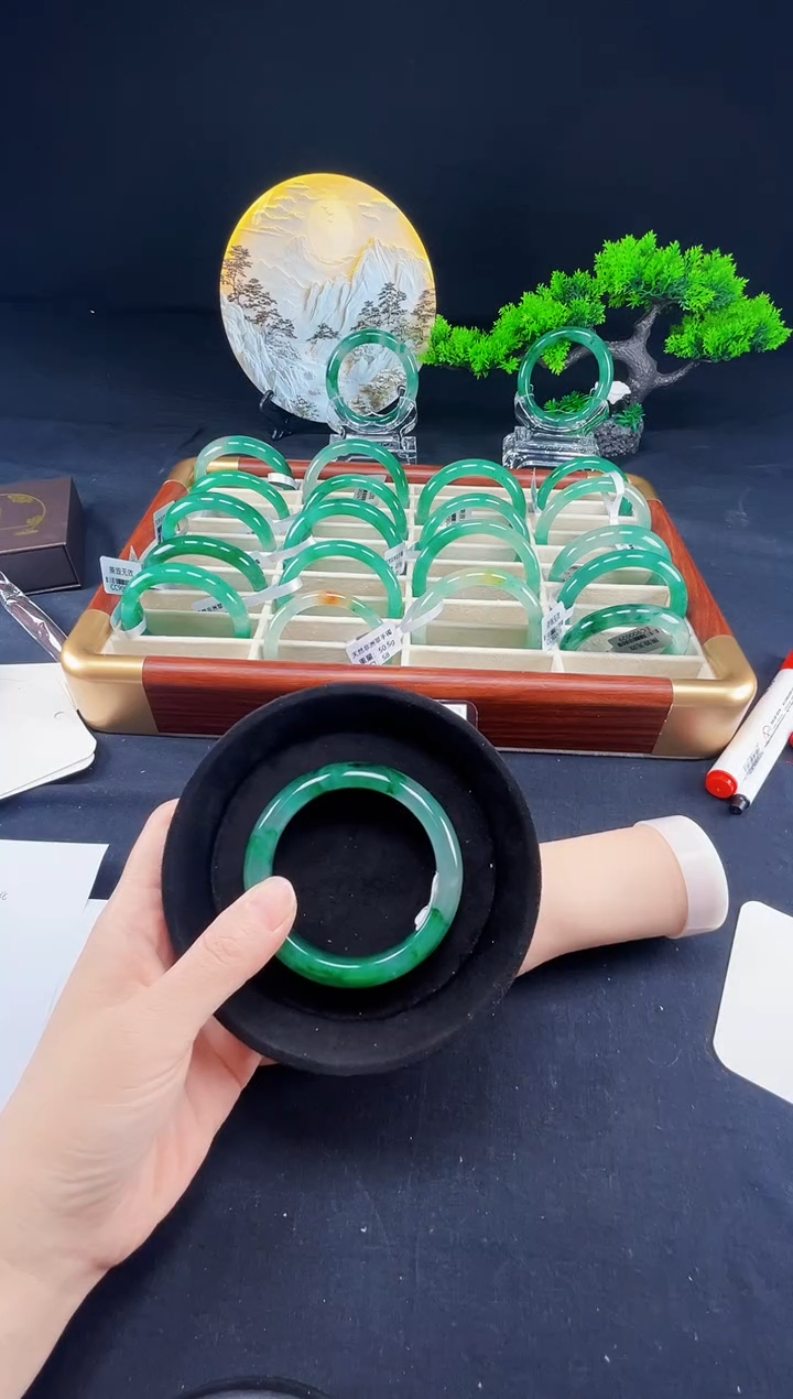 未镶嵌手镯石英质玉（非洲翠）真品上等纯天然非洲翠玉手镯石英质玉