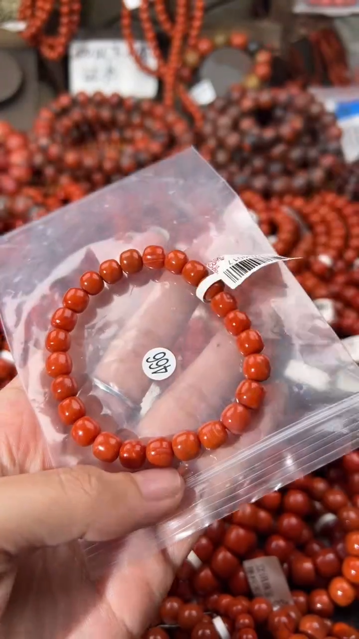 南红玛瑙手串未镶嵌7+