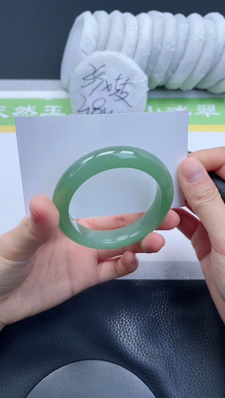 【闪购商品】石英质玉手镯未镶嵌A224-52+