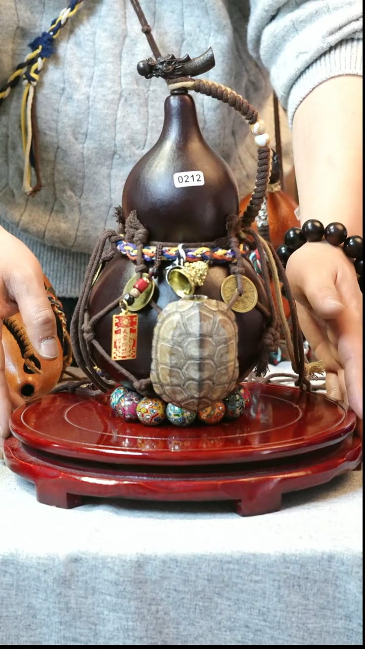 飞*大漆葫芦，一物一拍