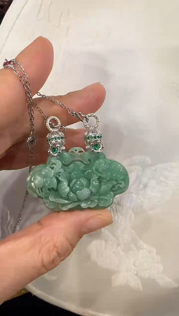 颈饰未镶嵌翡翠国风