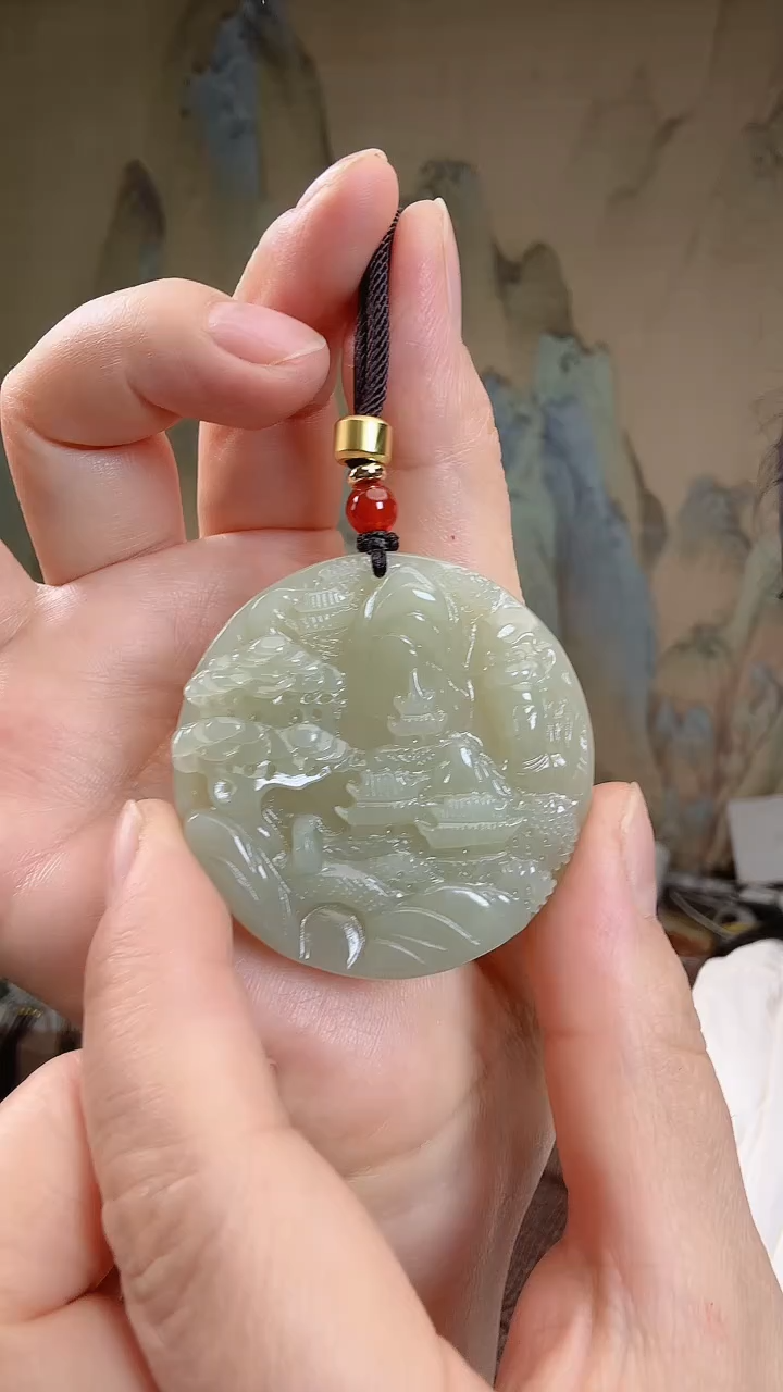 颈饰未镶嵌和田玉.