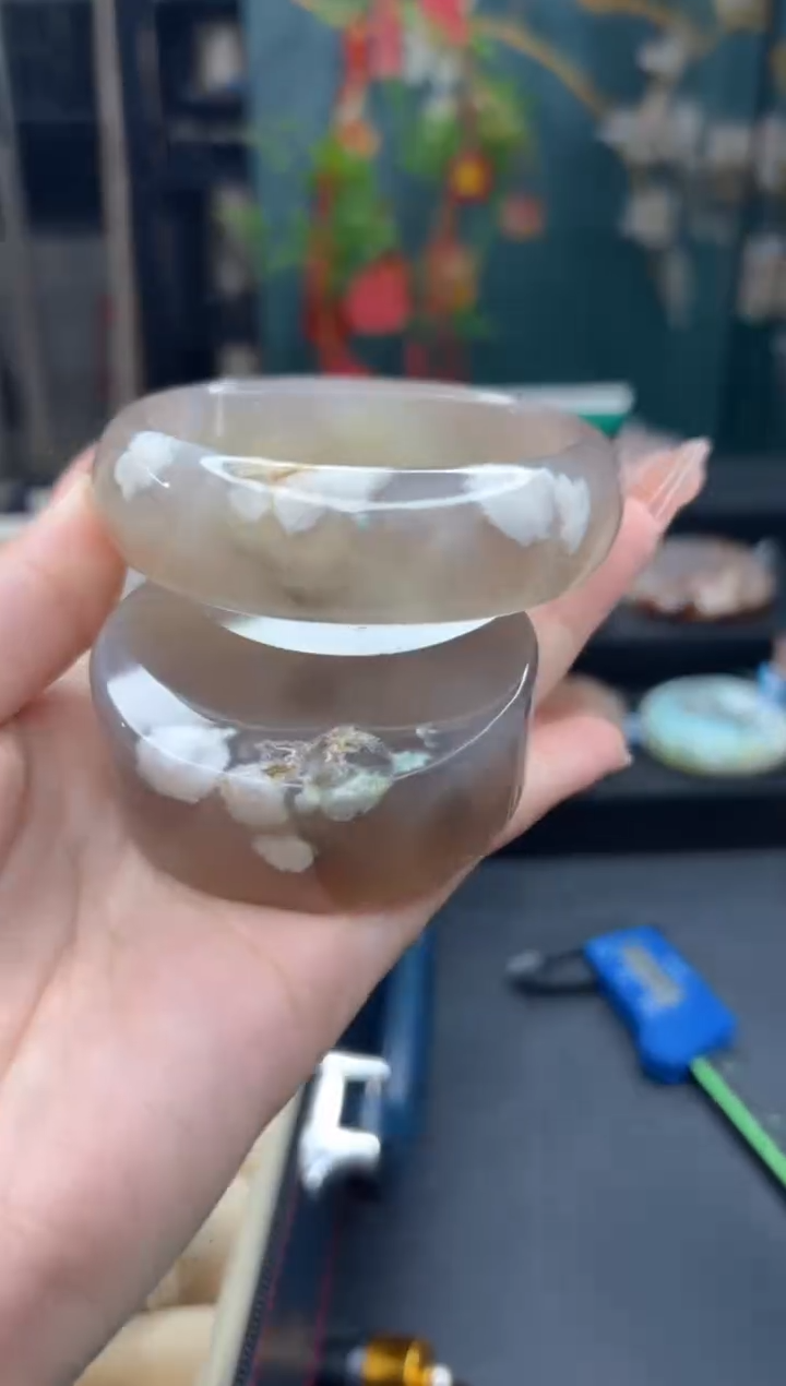 【闪购商品】石英质玉手镯未镶嵌539（58圈赠送镯心）