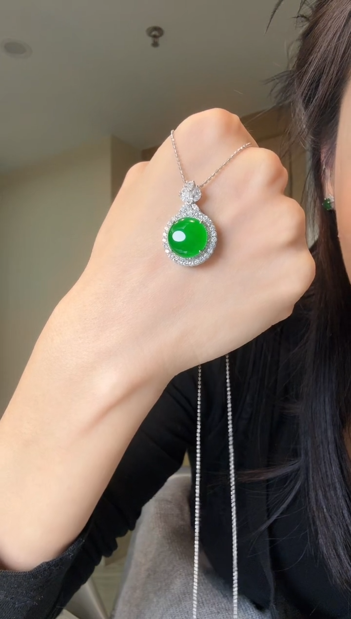 【闪购商品】翡翠吊坠(不含链)银S925镶嵌天然翡翠吊坠