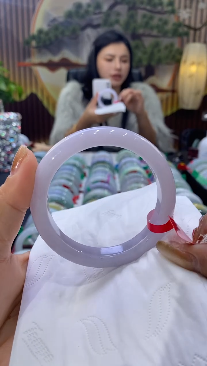 【闪购商品】翡翠手镯未镶嵌多人06575
