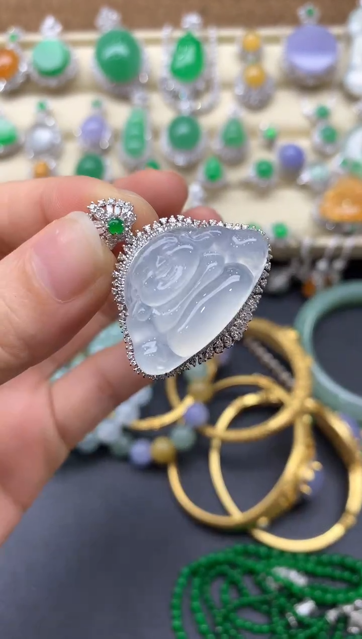 翡翠18K金镶嵌颈饰647-中国好珍宝