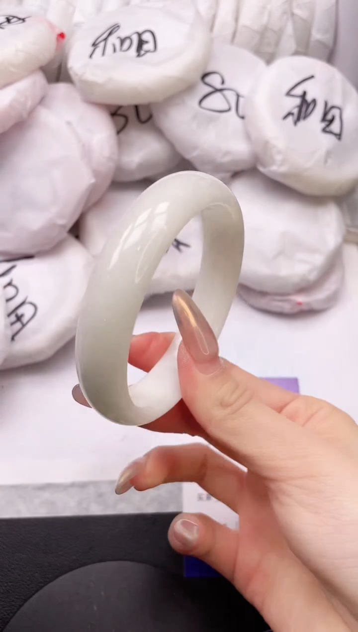 【闪购商品】和田玉手镯未镶嵌12K281-60