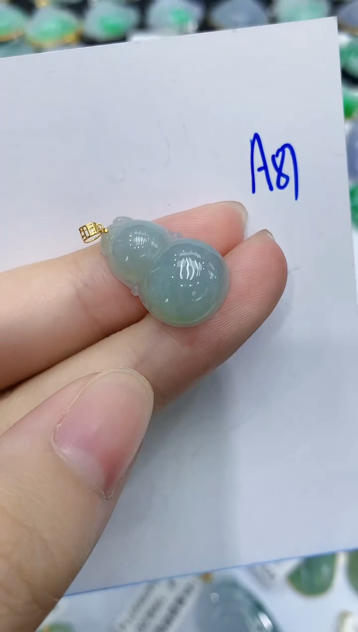 翡翠18K金镶嵌颈饰111111111