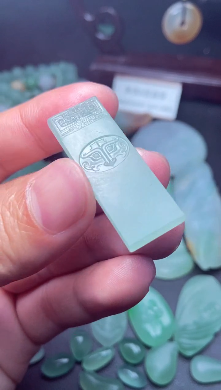 未镶嵌定制翡翠a货翡翠