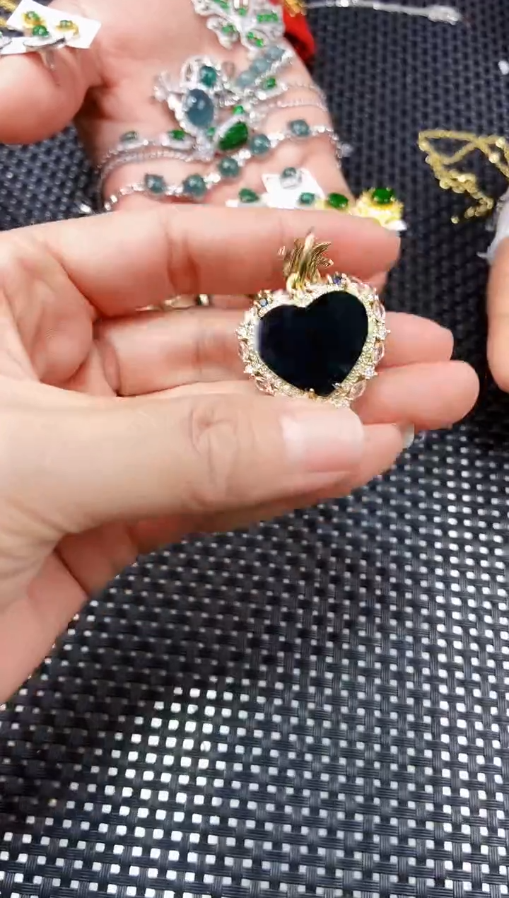 【闪购商品】翡翠吊坠(不含链)未镶嵌111111111