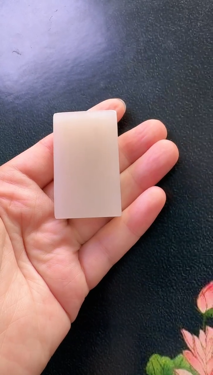 和田玉未镶嵌颈饰吊坠