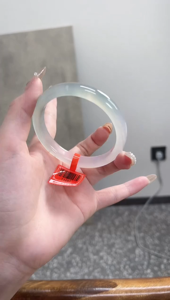 【闪购商品】玛瑙/玉髓手镯未镶嵌58圈 需要包容