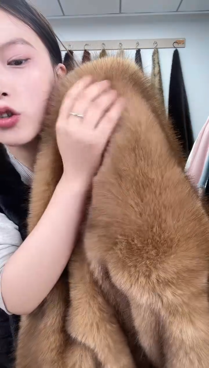 狐狸毛A74尺寸1.9*1