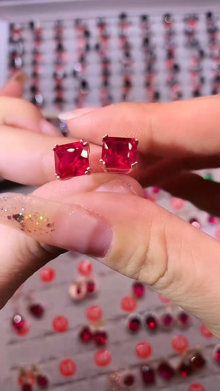 【闪购商品】红宝石耳饰银S925镶嵌111111