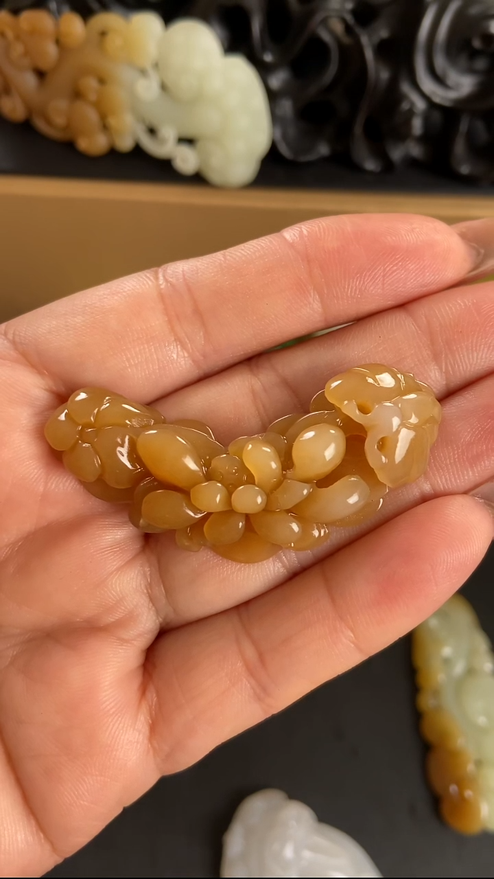 未镶嵌手链和田玉逗***姐吊坠