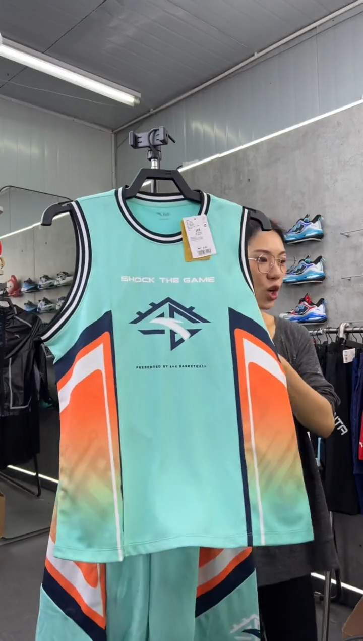 安踏儿童衣服尺码 ：165