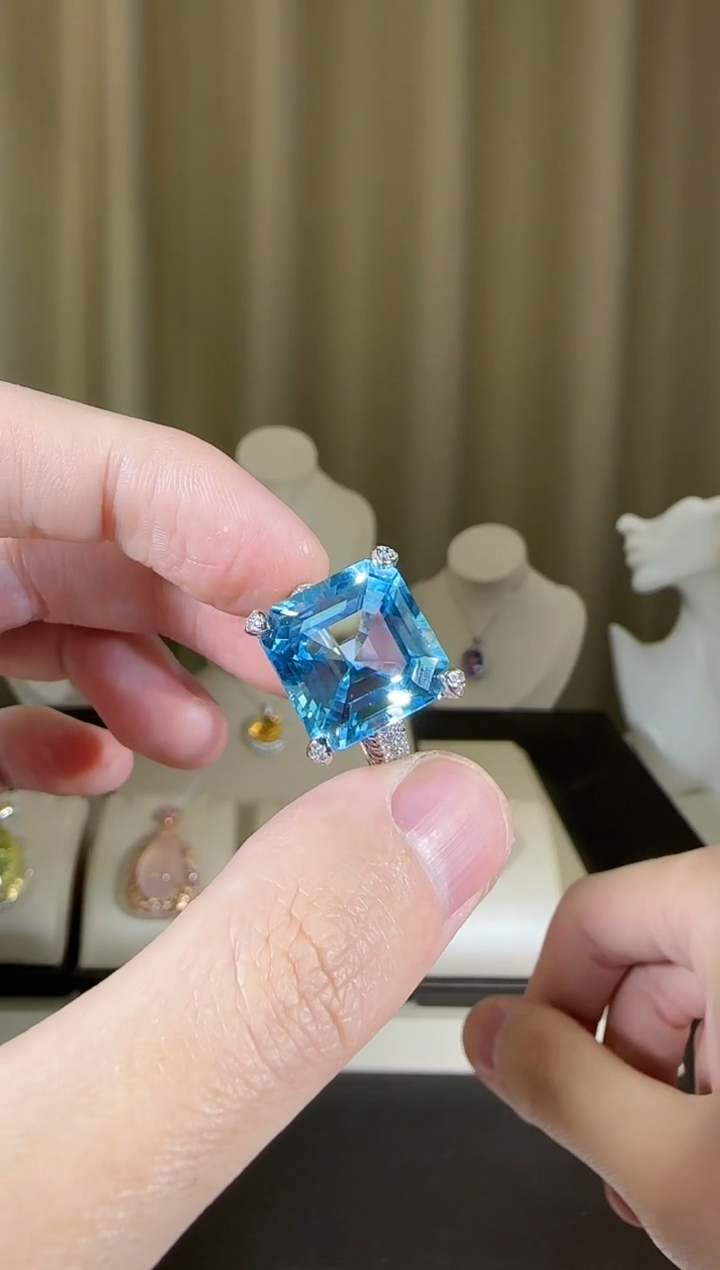 【闪购商品】托帕石戒指银S925镶嵌14mm