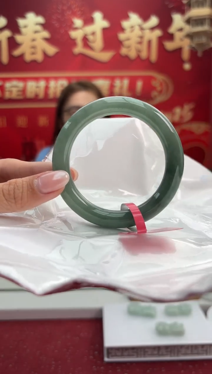 【闪购商品】翡翠手镯未镶嵌6手镯