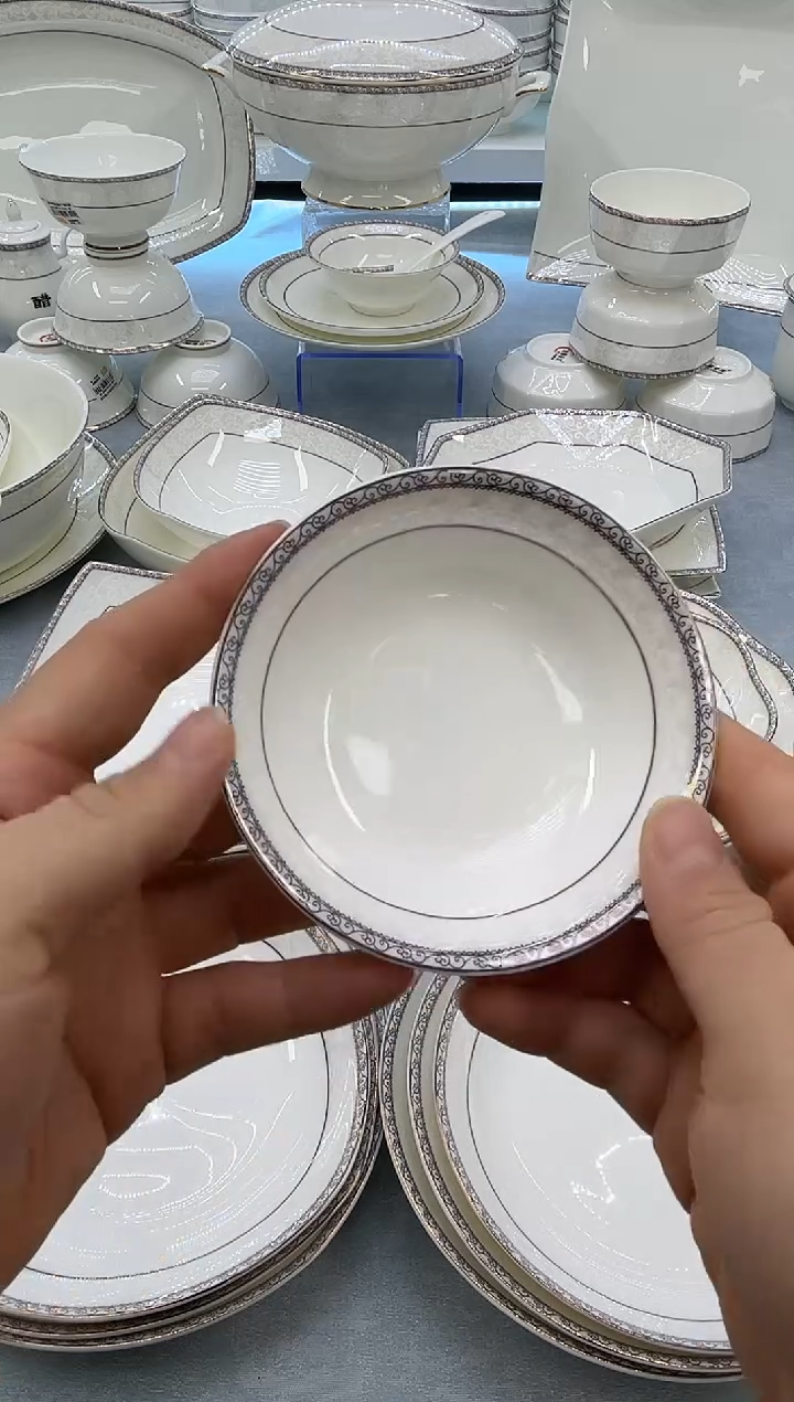 骨瓷玲珑4碟6个  