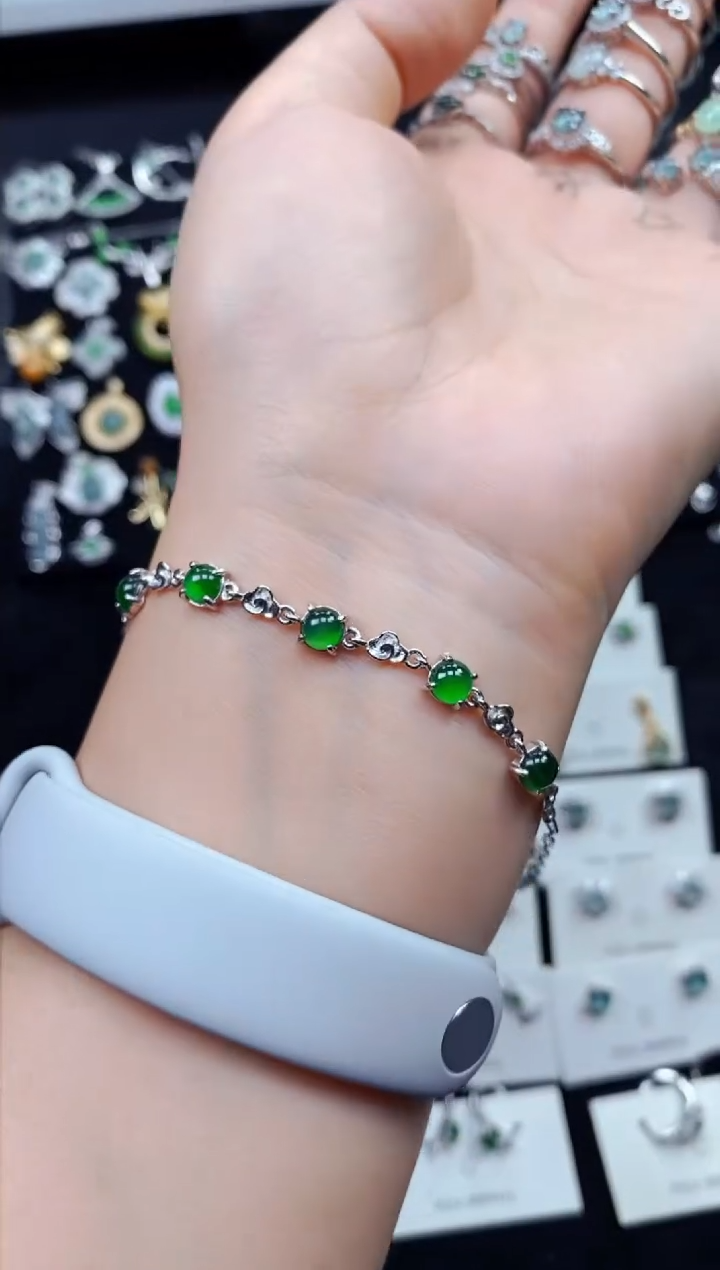 【闪购商品】翡翠手链银S925镶嵌2799