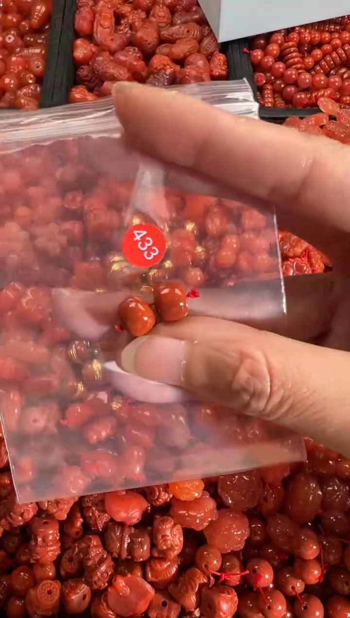 【闪购商品】南红玛瑙颈饰未镶嵌1