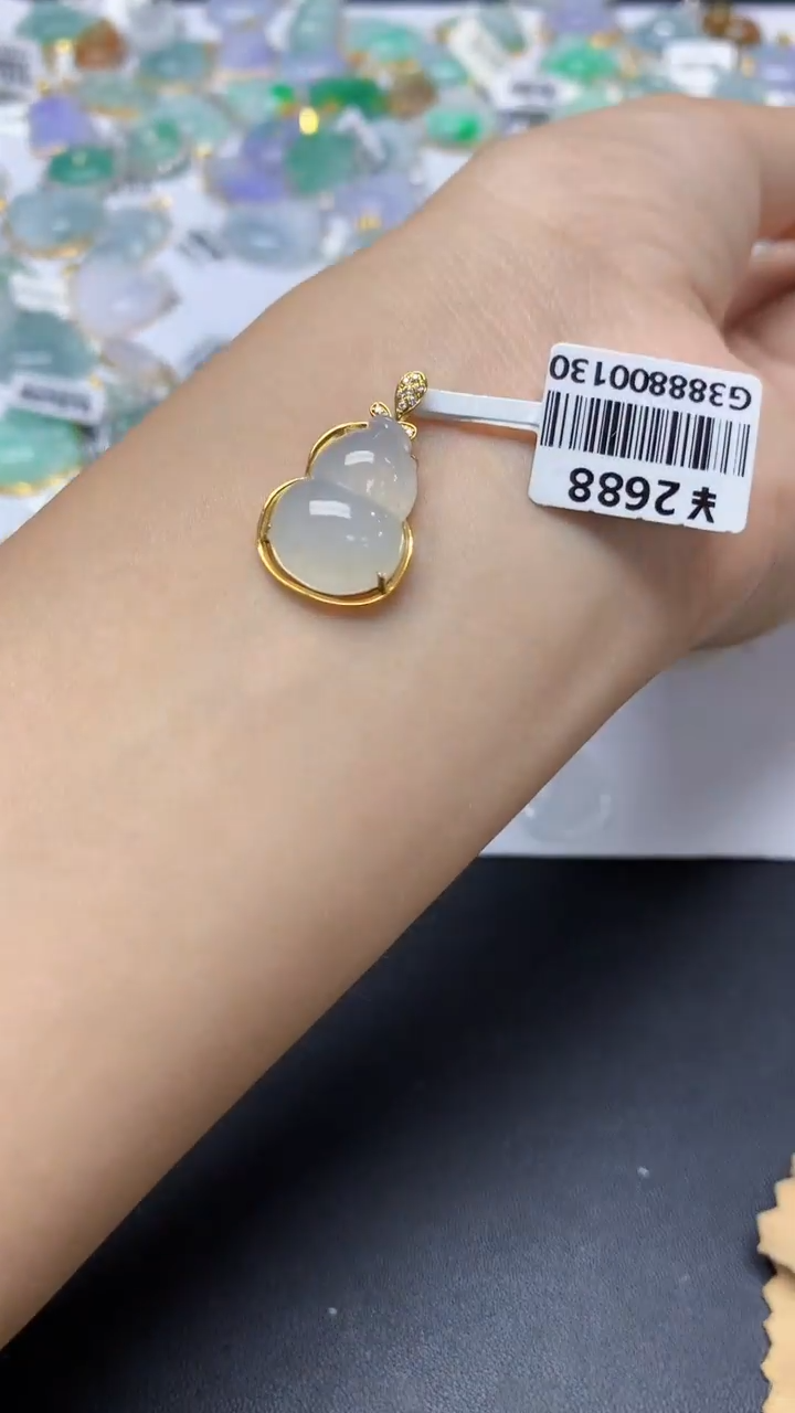 翡翠18K金镶嵌颈饰天然a货翡翠