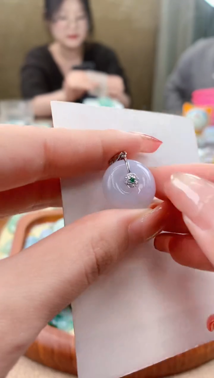 颈饰未镶嵌翡翠天然A货翡翠挂件