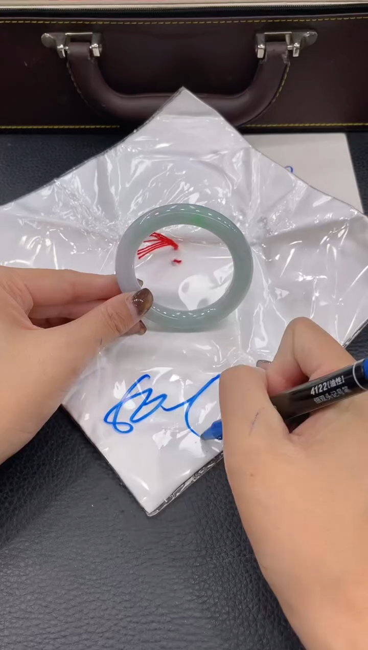 【闪购商品】翡翠手镯未镶嵌手镯